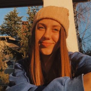 Meet your Posher, Raina